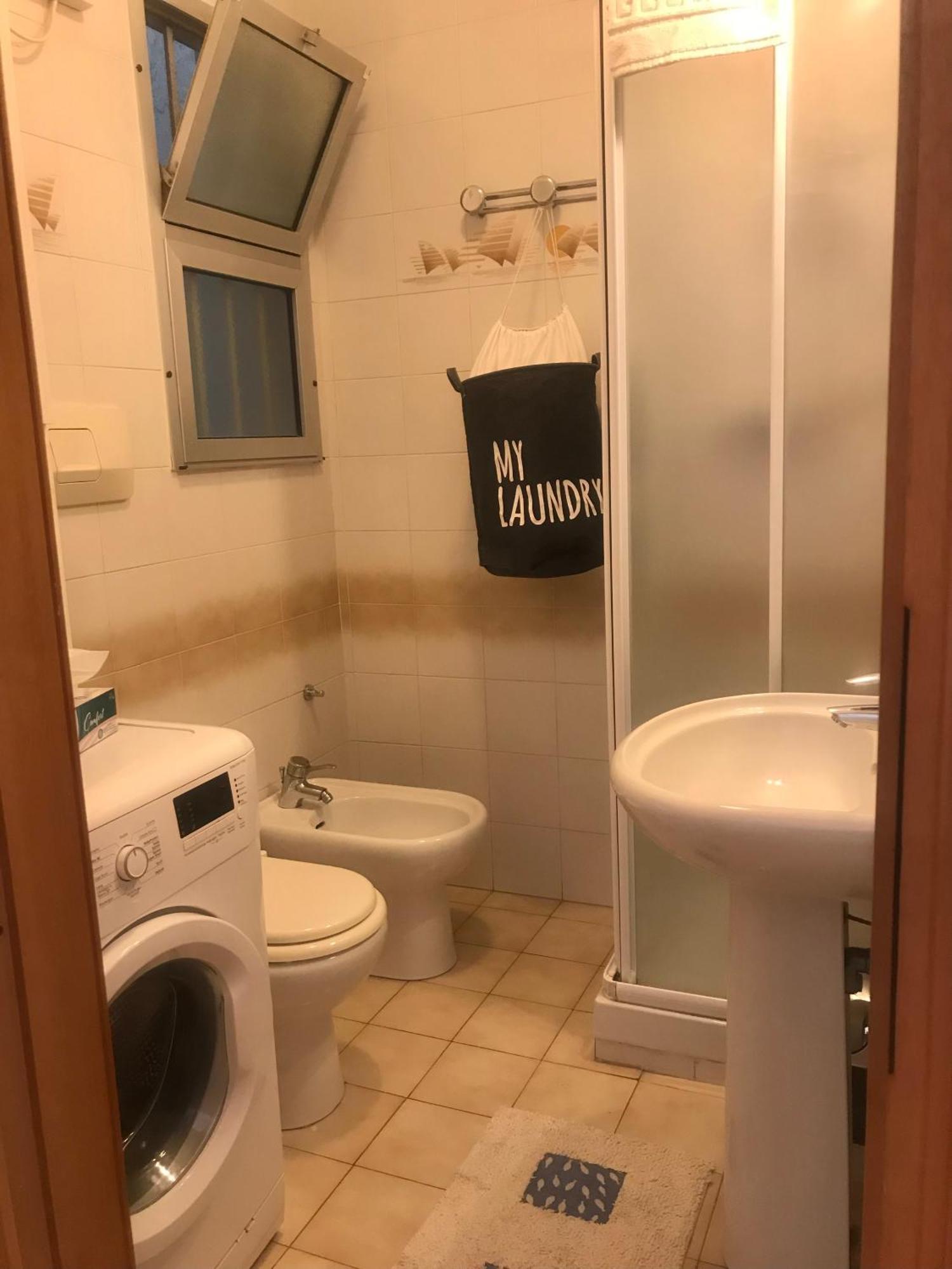 Casa Vacanze Patrizia Albenga Exteriör bild